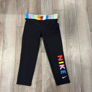 EUC Girl’s Nike Cropped Leggings